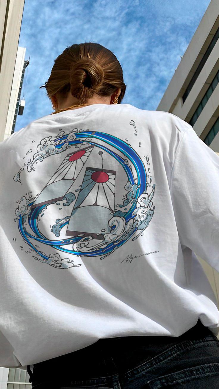 Tanjiro Hanafuda Earrings Back Print Oversized Tee - Minimalist Demon Slayer Wave Graphic